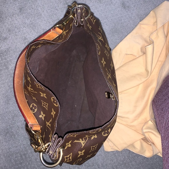 LOUIS VUITTON
Monogram Canvas Metis Bag - Picture 8 of 8